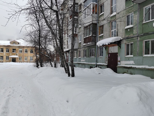 Продам трехкомнатную (3-комн.) квартиру, Коминтерна ул, 55, Нижний Тагил г