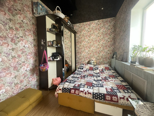 Продам двухкомнатную (2-комн.) квартиру, Сакко и Ванцетти ул, 28к2, Новороссийск г