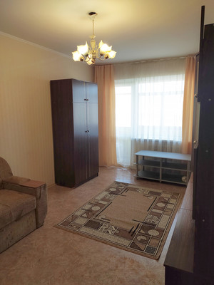 Продам однокомнатную (1-комн.) квартиру, Железнодорожная ул, 16, Симферополь г