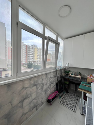 Продам двухкомнатную (2-комн.) квартиру, Батурина ул, 185, Симферополь г