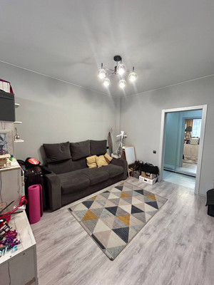 Продам двухкомнатную (2-комн.) квартиру, Батурина ул, 185, Симферополь г