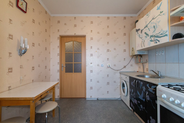 Продам однокомнатную (1-комн.) квартиру, Маршала Борзова ул, 93В, Калининград г