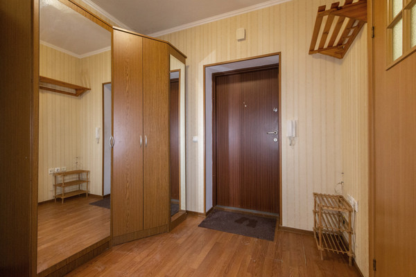 Продам однокомнатную (1-комн.) квартиру, Маршала Борзова ул, 93В, Калининград г