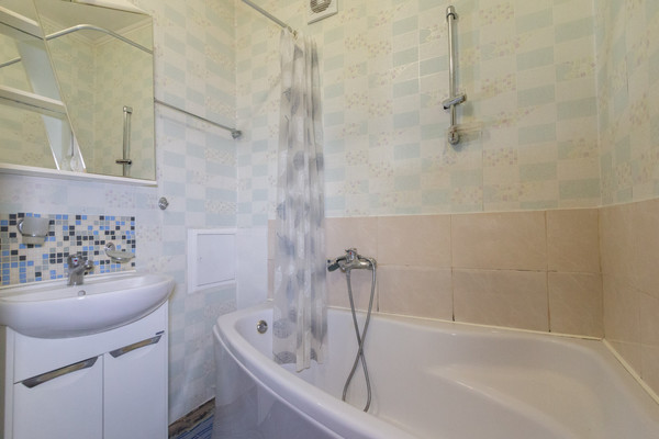 Продам однокомнатную (1-комн.) квартиру, Маршала Борзова ул, 93В, Калининград г