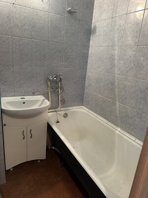 Продам однокомнатную (1-комн.) квартиру, Коминтерна ул, 22к2, Москва г