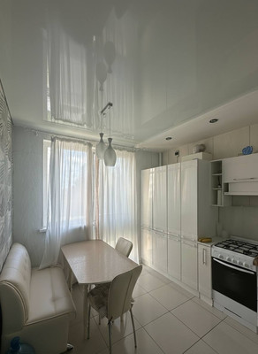 Продам двухкомнатную (2-комн.) квартиру, И.Г.Лексина ул, 48а, Симферополь г