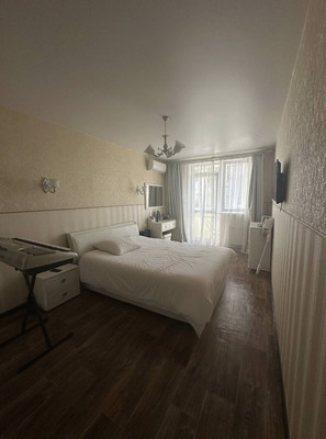 Продам двухкомнатную (2-комн.) квартиру, И.Г.Лексина ул, 48а, Симферополь г