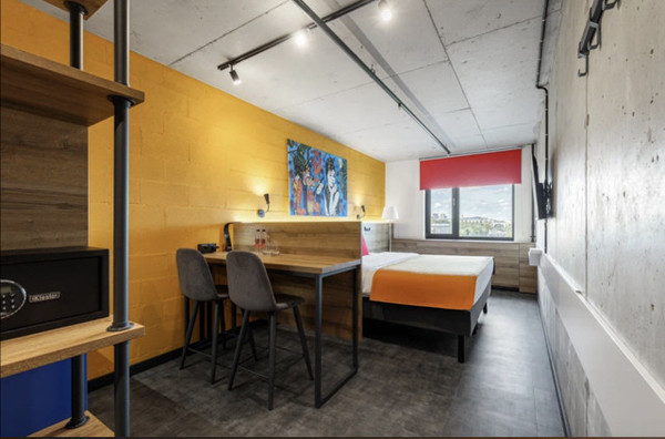 Сдам однокомнатную (1-комн.) квартиру, Орджоникидзе ул, 44Ак1, Санкт-Петербург г