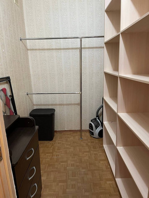 Продам однокомнатную (1-комн.) квартиру, Кирова ул, 35, Ханты-Мансийск г