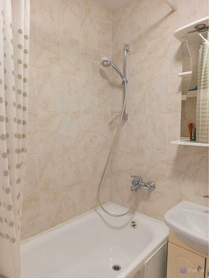 Продам однокомнатную (1-комн.) квартиру, Западный квартал (Купелинка мкр) ул, 6к1, Сапроново д