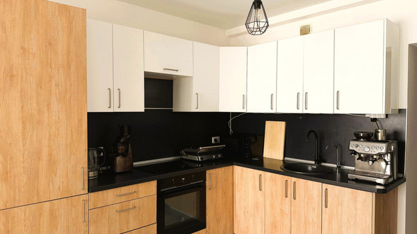 Продам двухкомнатную (2-комн.) квартиру, Новомосковская ул, 13к1, Москва г