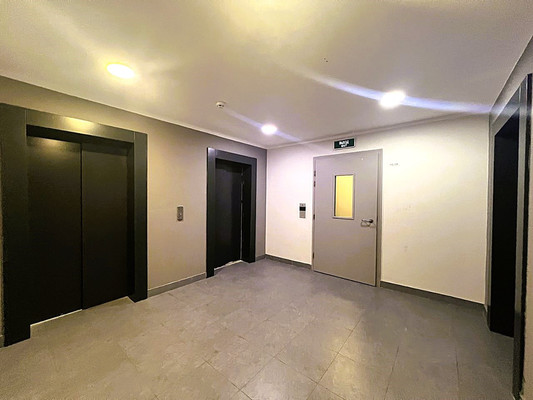 Продам двухкомнатную (2-комн.) квартиру, Новомосковская ул, 13к1, Москва г