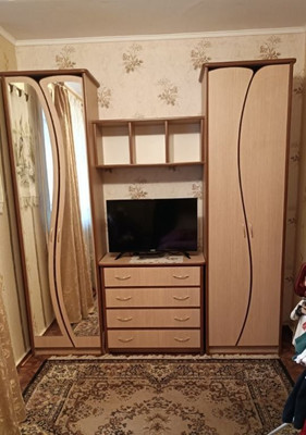 Продам трехкомнатную (3-комн.) квартиру, Гайдара ул, 3, Калининград г