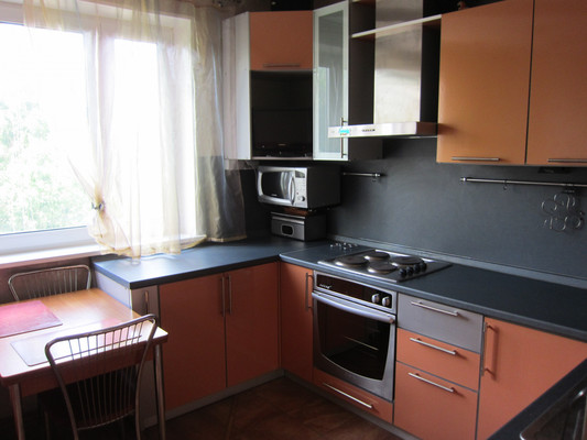 Сдам трехкомнатную (3-комн.) квартиру, Коломенский проезд, 8к3, Москва г