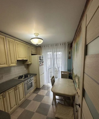 Продам трехкомнатную (3-комн.) квартиру, Тобольская ул, 37, Калининград г