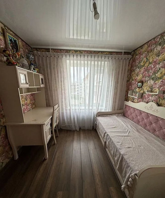 Продам трехкомнатную (3-комн.) квартиру, Тобольская ул, 37, Калининград г