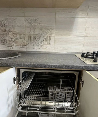 Продам трехкомнатную (3-комн.) квартиру, Тобольская ул, 37, Калининград г