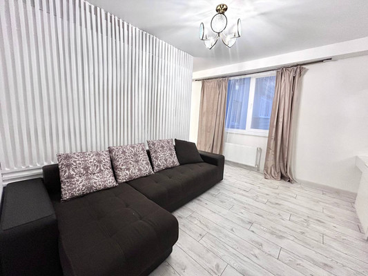 Продам однокомнатную (1-комн.) квартиру, Крылова ул, 36, Симферополь г