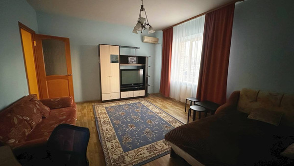 Продам трехкомнатную (3-комн.) квартиру, Черкасская ул, 85, Краснодар г