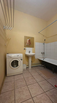 Продам трехкомнатную (3-комн.) квартиру, Черкасская ул, 85, Краснодар г