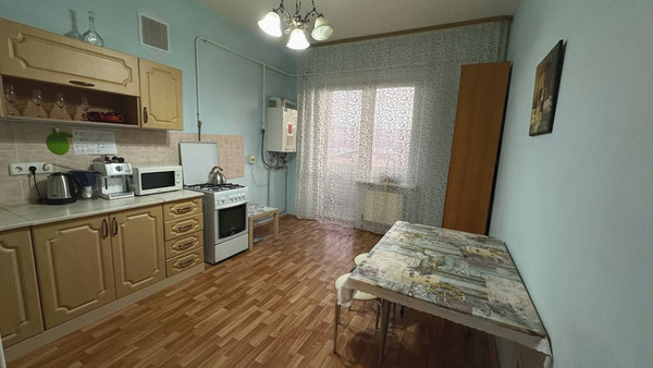 Продам трехкомнатную (3-комн.) квартиру, Черкасская ул, 85, Краснодар г