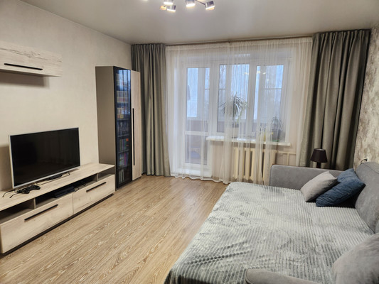 Продам трехкомнатную (3-комн.) квартиру, Красный Октябрь ул, 47кА, Раменское г