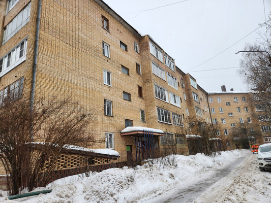 Продам трехкомнатную (3-комн.) квартиру, Красный Октябрь ул, 47кА, Раменское г