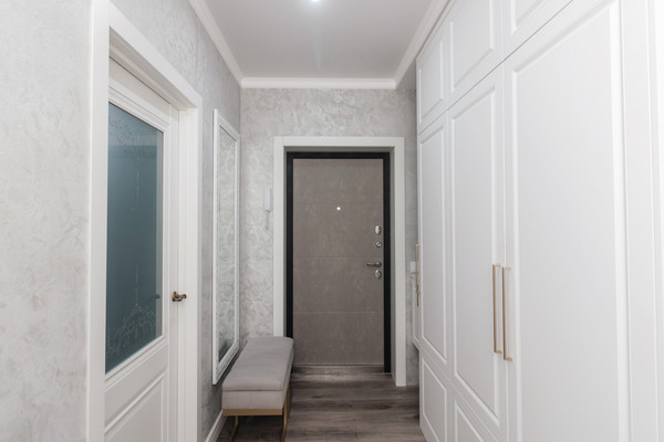 Продам двухкомнатную (2-комн.) квартиру, Гагарина ул, 151, Ханты-Мансийск г