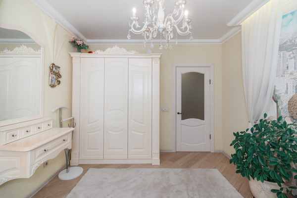 Продам двухкомнатную (2-комн.) квартиру, Бориса Щербины ул, 7, Ханты-Мансийск г