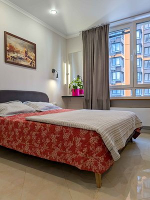 Продам однокомнатную (1-комн.) квартиру, Эйнштейна б-р, 5, Новоивановское рп