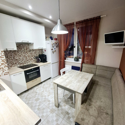 Продам двухкомнатную (2-комн.) квартиру, Строителей пр-кт, 18, Кудрово г