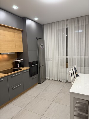 Продам трехкомнатную (3-комн.) квартиру, Красноказарменная ул, 14Ак6, Москва г