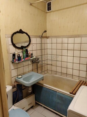 Продам однокомнатную (1-комн.) квартиру, Бехтерева ул, 35к1, Москва г