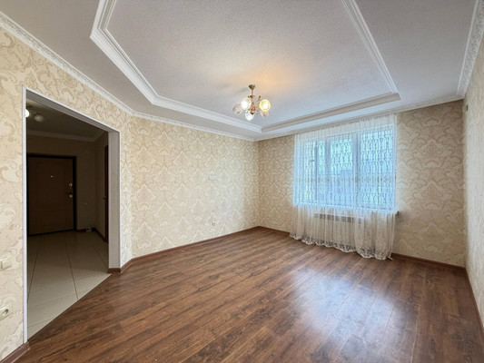 Продам двухкомнатную (2-комн.) квартиру, Байсултанова ул, 35кВ, Нальчик г