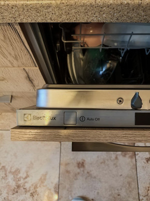 Продам трехкомнатную (3-комн.) квартиру, 7-я Кожуховская ул, 4к1, Москва г