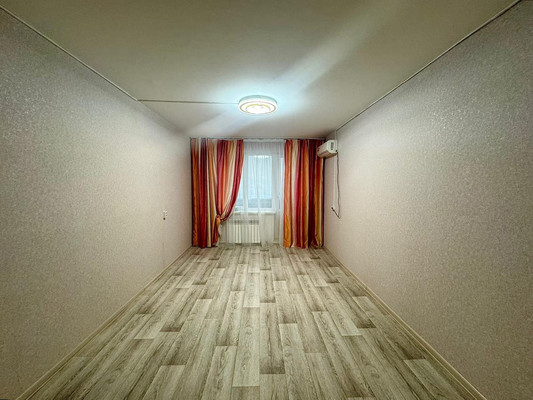 Продам двухкомнатную (2-комн.) квартиру, Ветеранов ул, 8, Дунай п