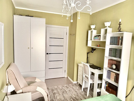 Продам трехкомнатную (3-комн.) квартиру, Партизана Железняка ул, 9Б, Красноярск г