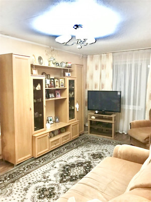 Продам трехкомнатную (3-комн.) квартиру, Кольский пр-кт, 111, Мурманск г