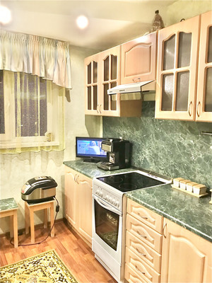 Продам трехкомнатную (3-комн.) квартиру, Кольский пр-кт, 111, Мурманск г