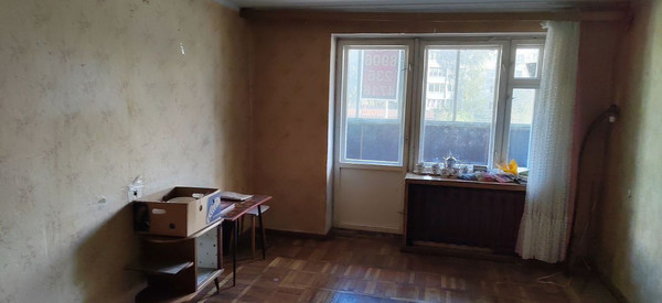 Продам трехкомнатную (3-комн.) квартиру, 9 Апреля ул, 5, Калининград г