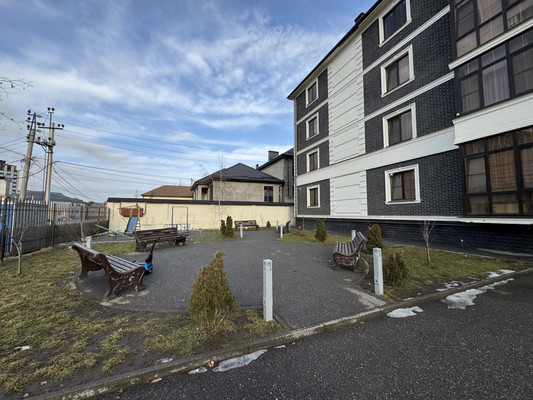 Сдам двухкомнатную (2-комн.) квартиру, Центральная ул, 33д, Нальчик г