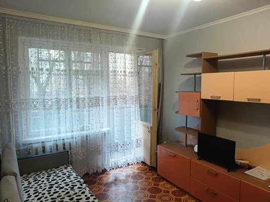 Продам однокомнатную (1-комн.) квартиру, Космонавтов пр-кт, 8к1, Ростов-на-Дону г