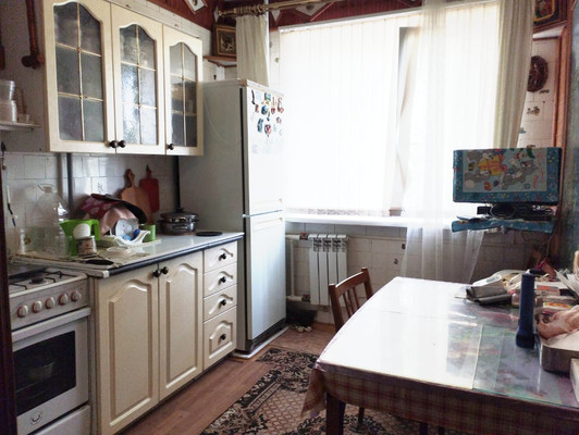 Продам двухкомнатную (2-комн.) квартиру, Добровольского пл, 16, Ростов-на-Дону г