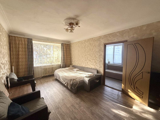 Продам двухкомнатную (2-комн.) квартиру, Красноармейская ул, 109А, Симферополь г