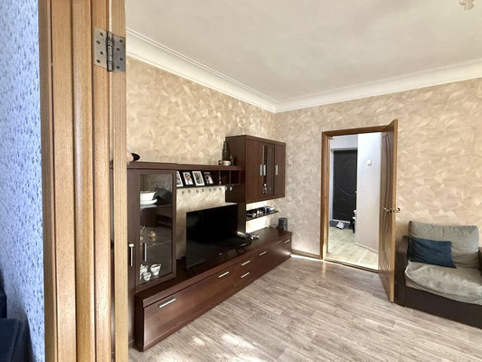 Продам двухкомнатную (2-комн.) квартиру, Красноармейская ул, 109А, Симферополь г