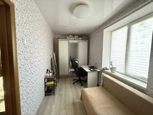 Продам двухкомнатную (2-комн.) квартиру, Красноармейская ул, 109А, Симферополь г