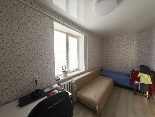 Продам двухкомнатную (2-комн.) квартиру, Красноармейская ул, 109А, Симферополь г