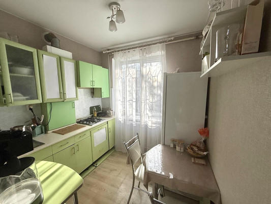 Продам двухкомнатную (2-комн.) квартиру, Красноармейская ул, 109А, Симферополь г