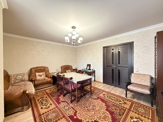 Продам трехкомнатную (3-комн.) квартиру, Московская ул, 12, Нальчик г