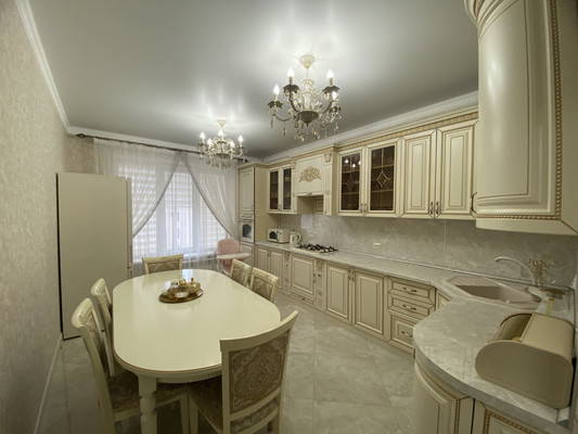 Продам двухкомнатную (2-комн.) квартиру, Шарданова ул, 50к3, Нальчик г